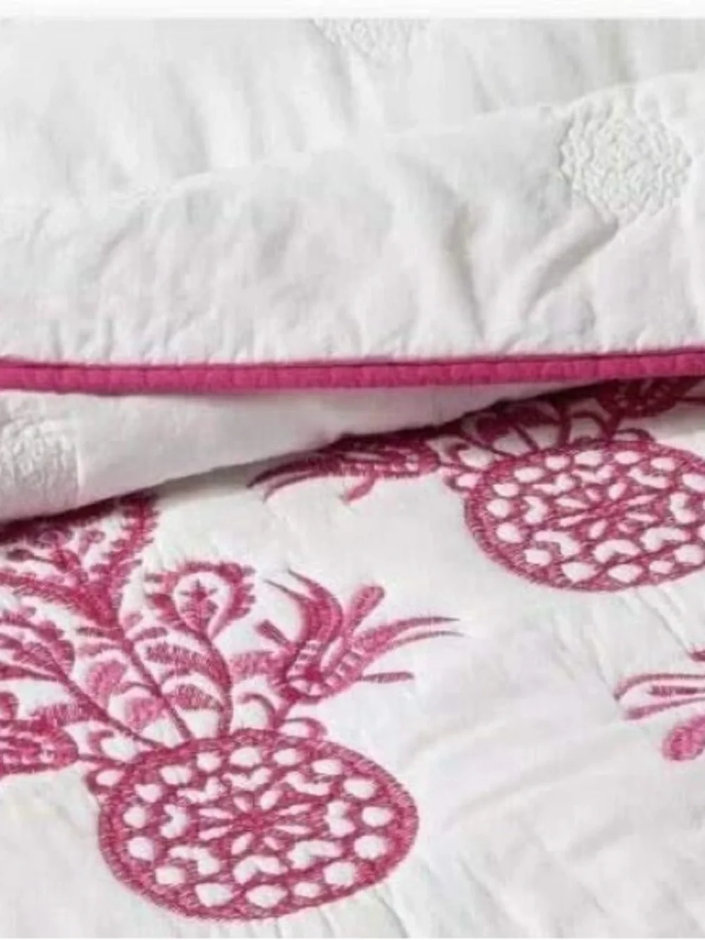 NWOT 100% Cotton (batting too!) SO SOFT double sided embroidered King size Quilt
